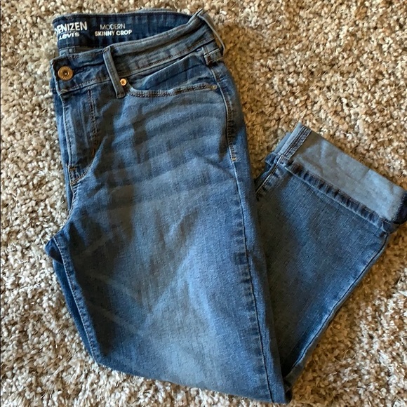 Denizen from Levi's Denim - Denizen by Levi’s Crop Jeans